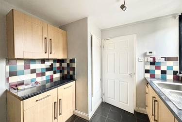 1 bed flat, Fairisle Close, Clifton, Nottingham, NG118QD - Image 8